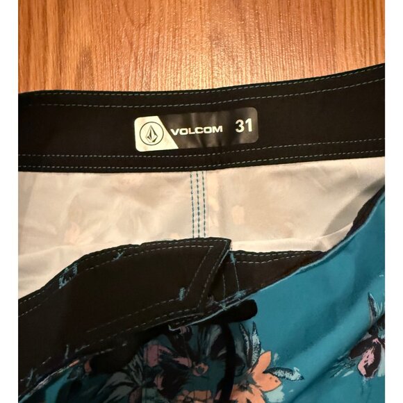Volcom Manic 2 Board Shorts Floral AOP Mens 31 9" Beach Swim Trunks NWT - Picture 3 of 7